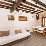 Rustika Διαμέρισμα Skradin