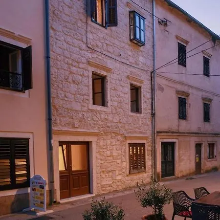 Rustika アパート *