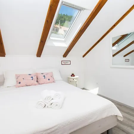 Rustika アパート